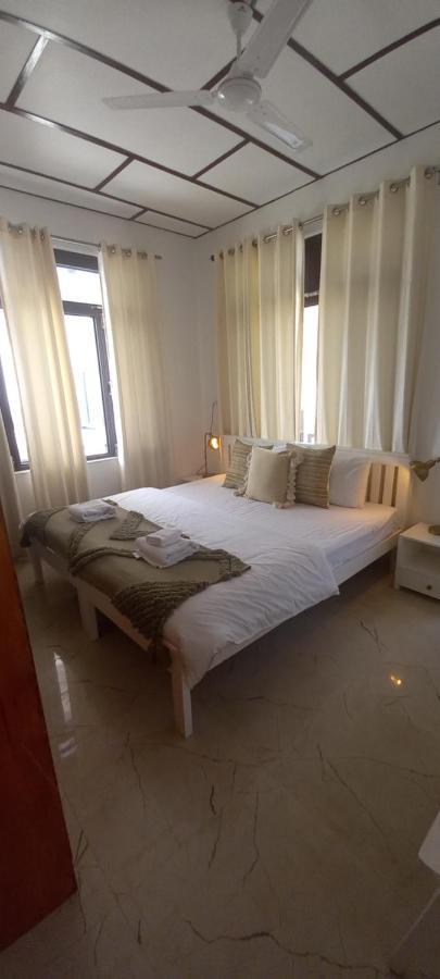 Bir High Hotel Luaran gambar