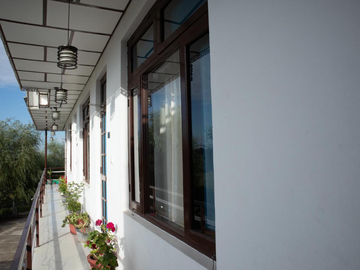 Bir High Hotel Luaran gambar