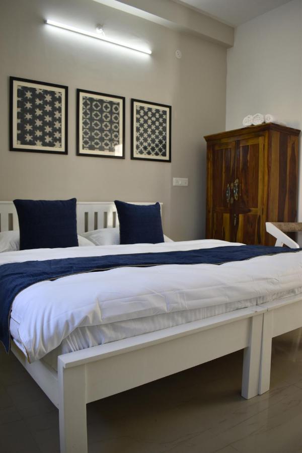 Bir High Hotel Luaran gambar