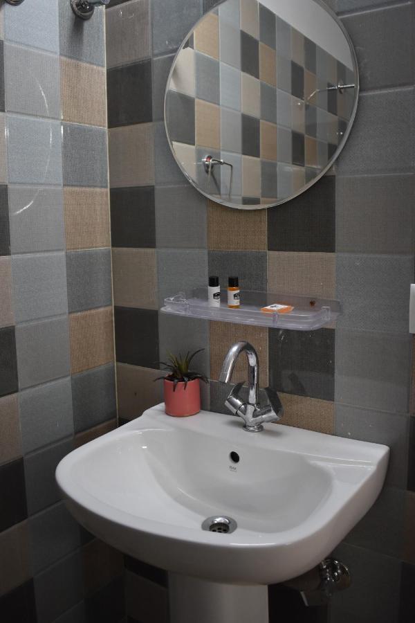 Bir High Hotel Luaran gambar